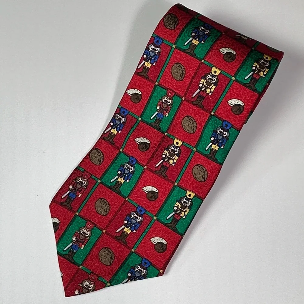 RM HOLIDAYS Mens Christmas‎ Boxed Nutcrackers Red Green Silk Blend Necktie